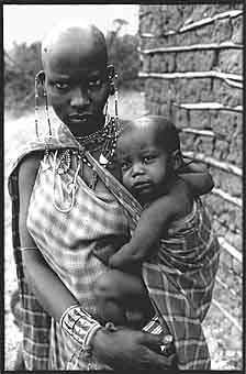 Masai mother and baby. 17kb